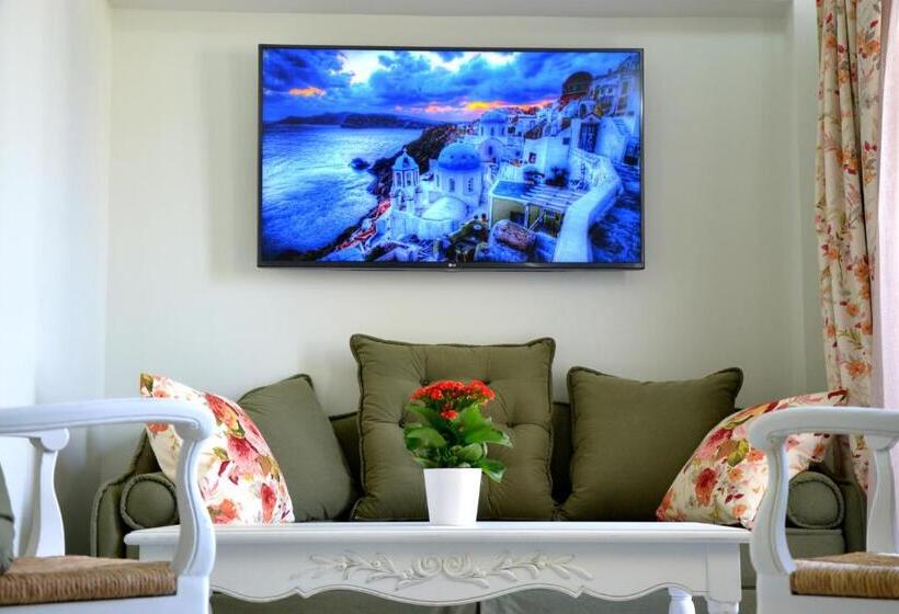 带海景的复工套房, Zephyros