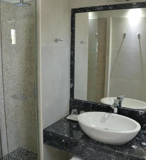 高级海景房, Zephyros