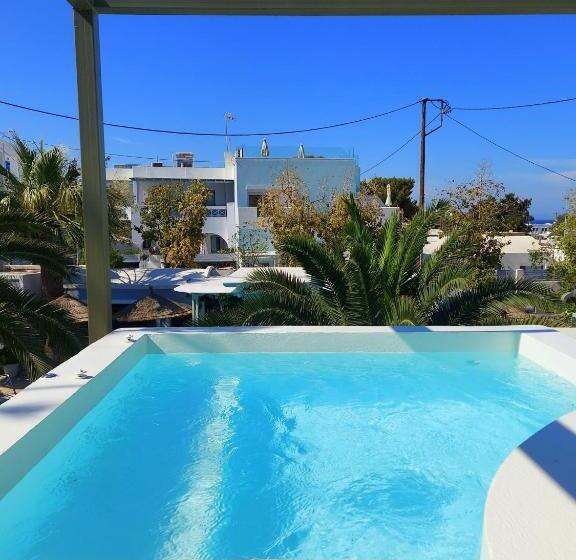 小型套房带泳池景, Zephyros