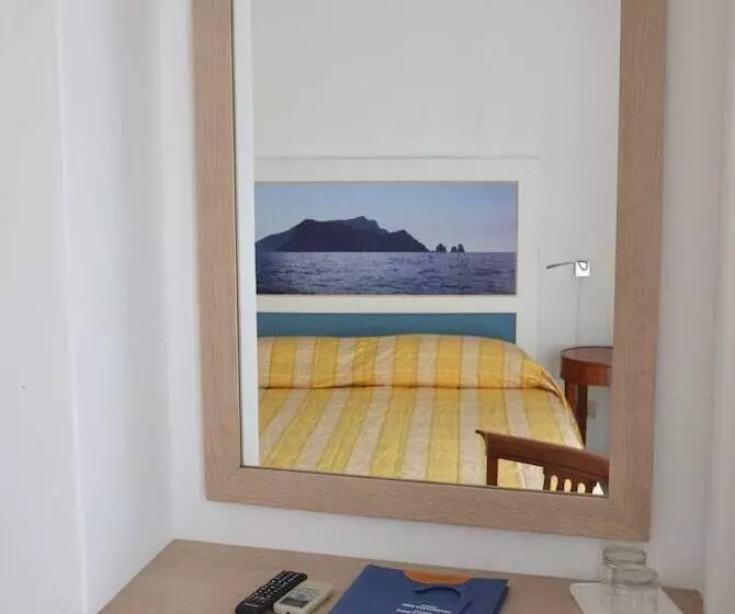 اتاق استاندارد یک نفره, Albergo Gatto Bianco