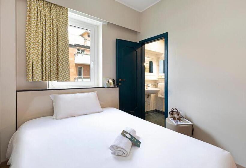 اتاق استاندارد یک نفره, B&b Hotel Como City Center