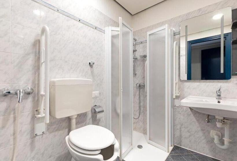 اتاق استاندارد برای معلولان, B&b Hotel Como City Center