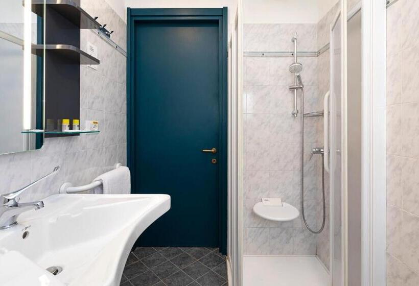 اتاق استاندارد برای معلولان, B&b Hotel Como City Center