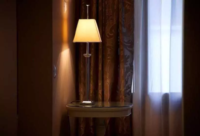 エクゼクティブルーム, Canon D Oro