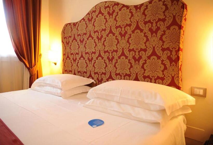 スーペリアールーム, Casali