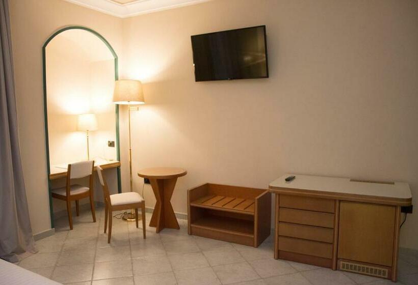 스탠다드 싱글 룸, Commercio