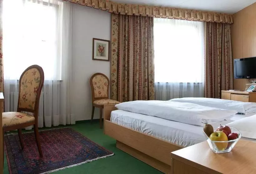 Standard-huone, Gruner Baum