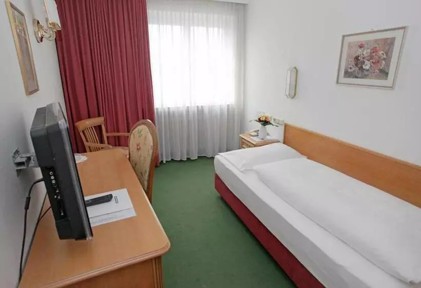 Standard Yhden Hengen Huone, Gruner Baum