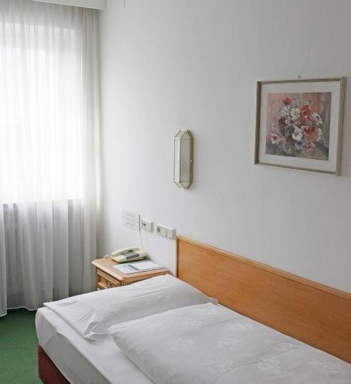 اتاق استاندارد یک نفره, Gruner Baum