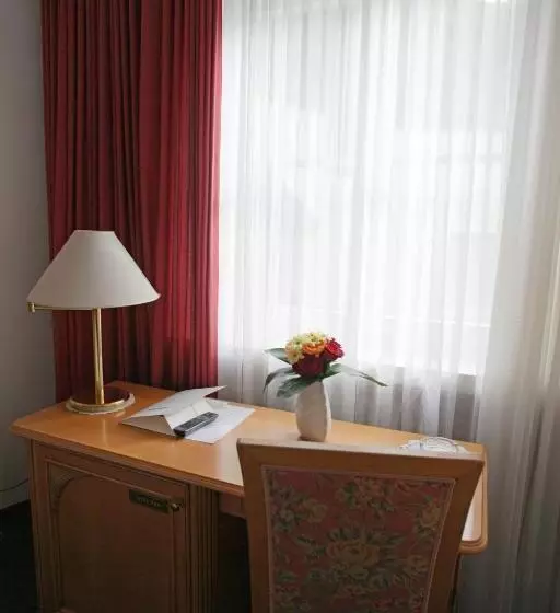 Comfort Yhden Hengen Huone, Gruner Baum