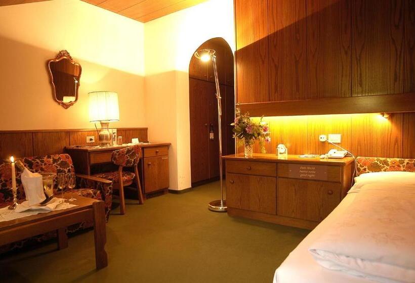 اتاق راحتی یک تخته, Gruner Baum