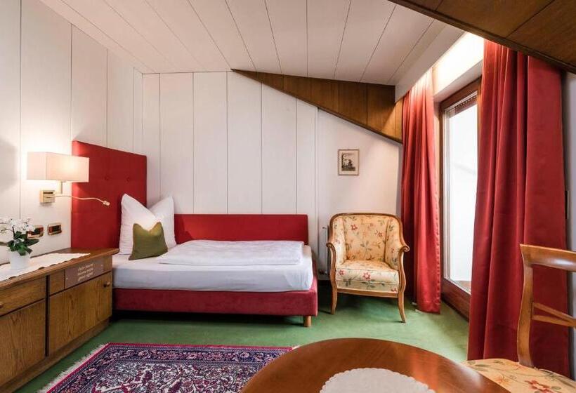 اتاق راحتی یک تخته, Gruner Baum