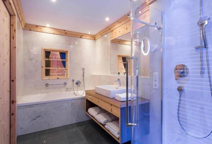 سوییت جونیور, Gruner Baum