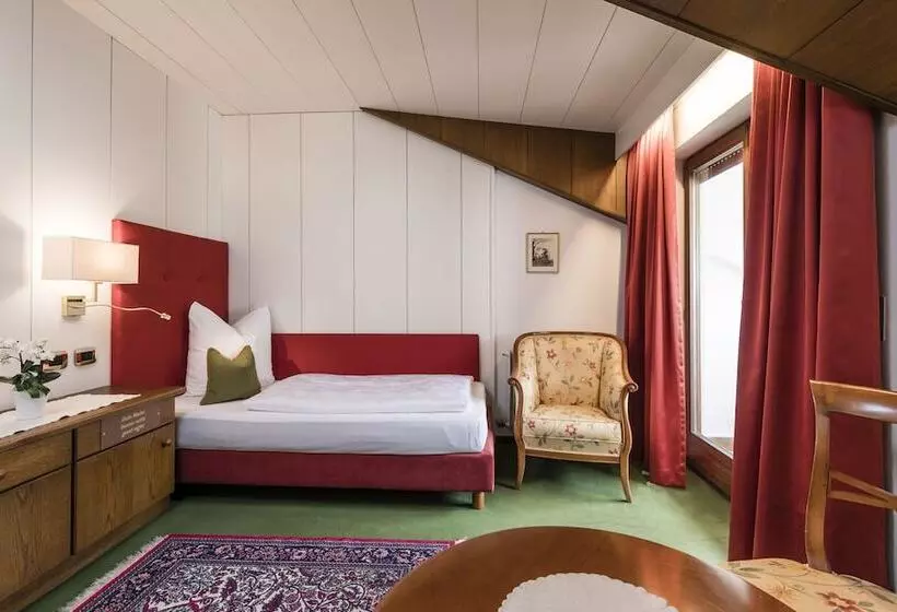 Comfort Yhden Hengen Huone, Gruner Baum