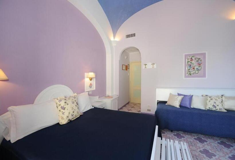 Номер Стандарт Боковой Вид на Море, La Bussola