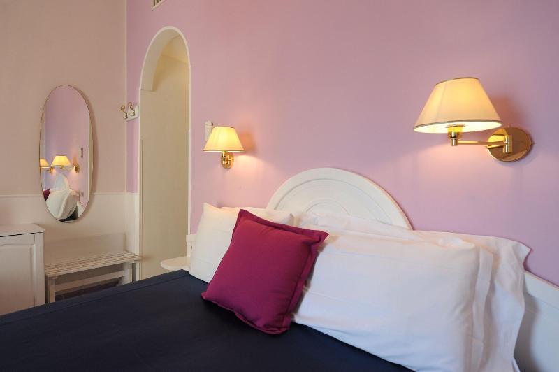 Номер Стандарт Боковой Вид на Море, La Bussola