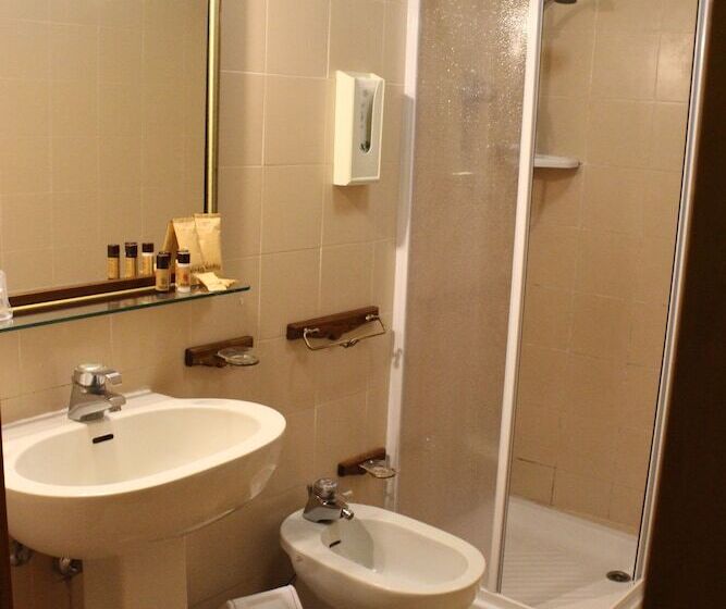 غرفة قياسية, La Pieve