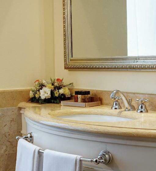 חדר דלוקס עם מרפסת, Mercure Catania Excelsior