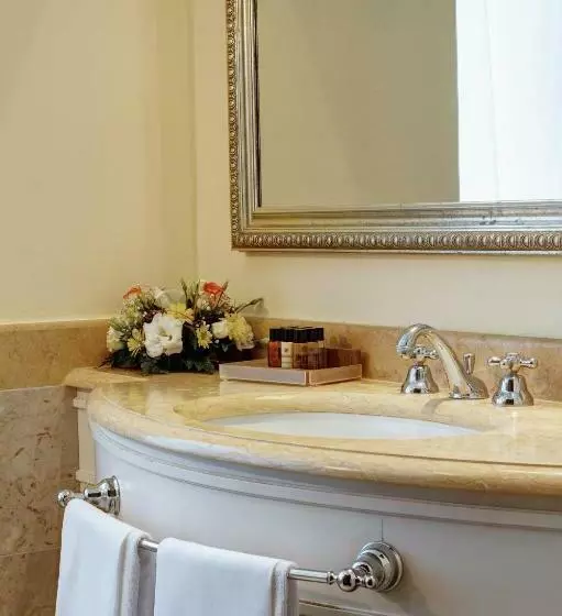 اتاق لوکس با بالکن, Mercure Catania Excelsior