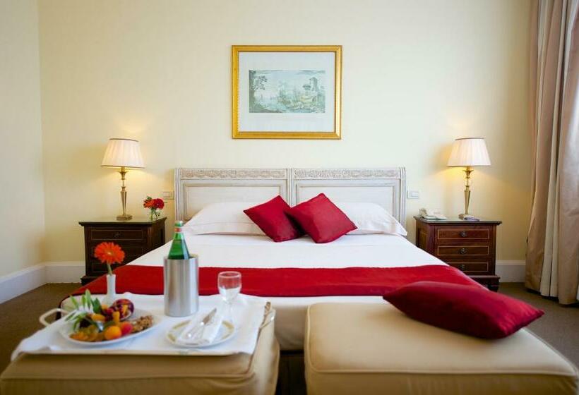 סוויטה עם מרפסת, Mercure Catania Excelsior