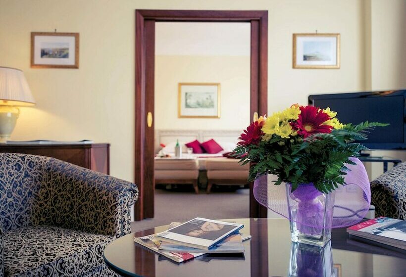 סוויטה עם מרפסת, Mercure Catania Excelsior