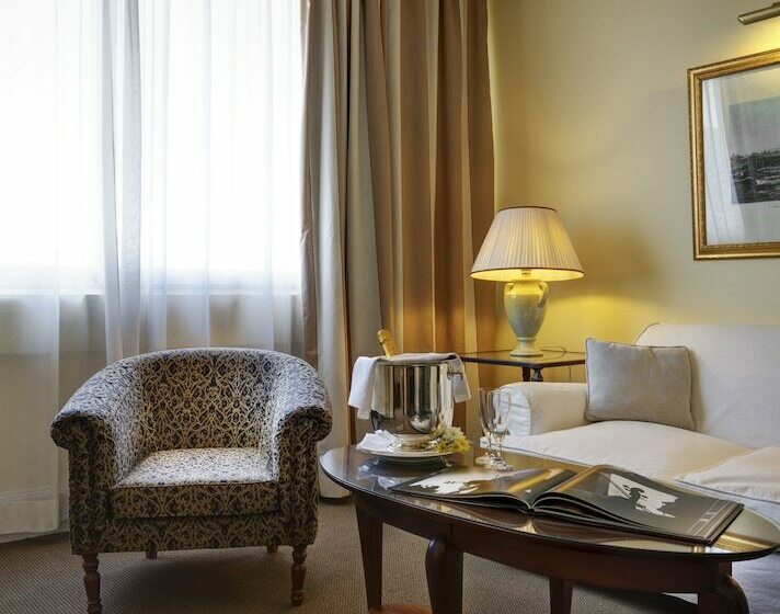 סוויטה עם מרפסת, Mercure Catania Excelsior