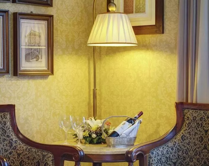 اتاق سوپریور با چشم‌انداز, Mercure Catania Excelsior