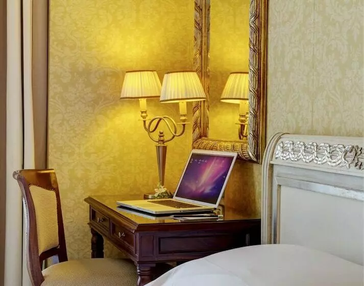اتاق سوپریور با چشم‌انداز, Mercure Catania Excelsior