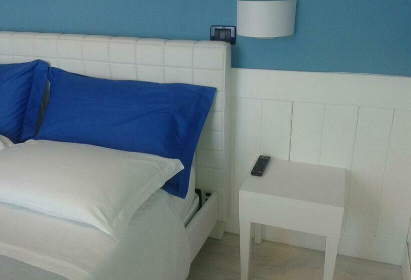 标准间, New Castle