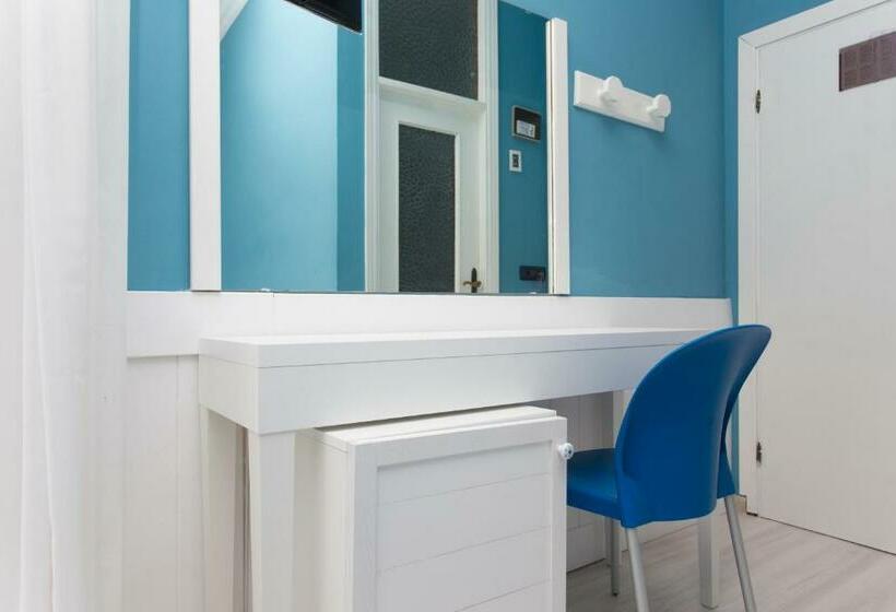 标准间, New Castle