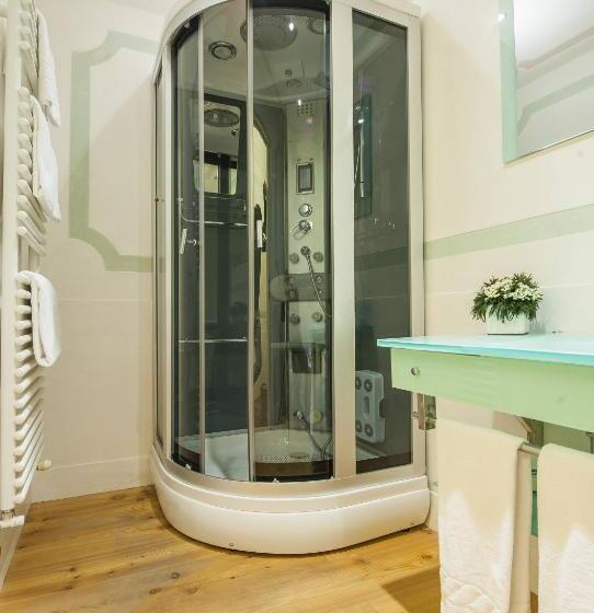 סוויטה, Villa Cornér Della Regina