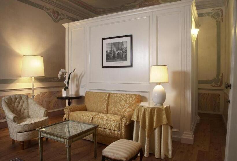 סוויטה, Villa Cornér Della Regina