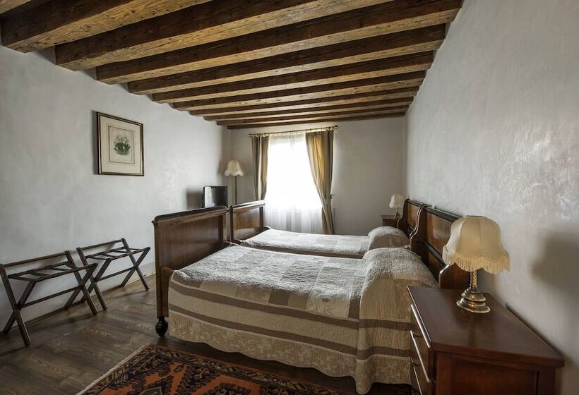 סוויטה משפחתית, Villa Cornér Della Regina