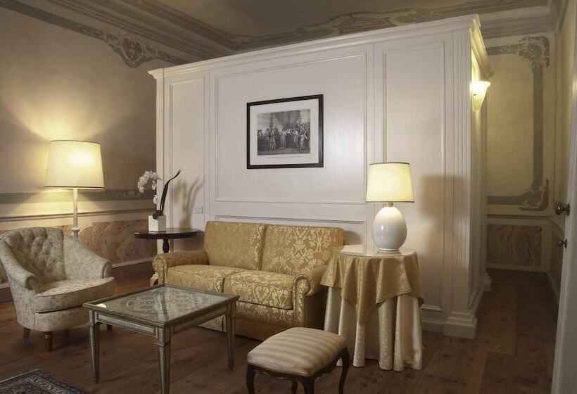 جناح, Villa Cornér Della Regina