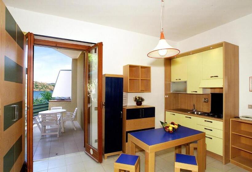 스탠다드 스튜디오, Residence Le Acacie