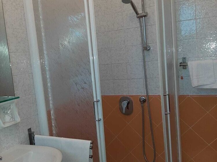 带海景的高档工作室, Residence Sole