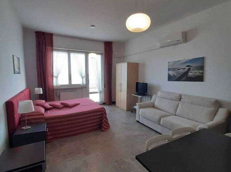 带海景的高档工作室, Residence Sole