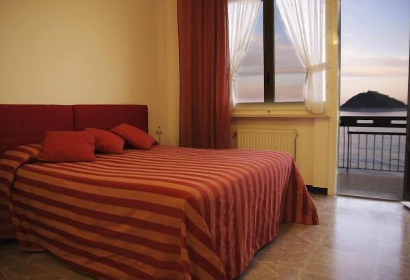 带海景的高档工作室, Residence Sole