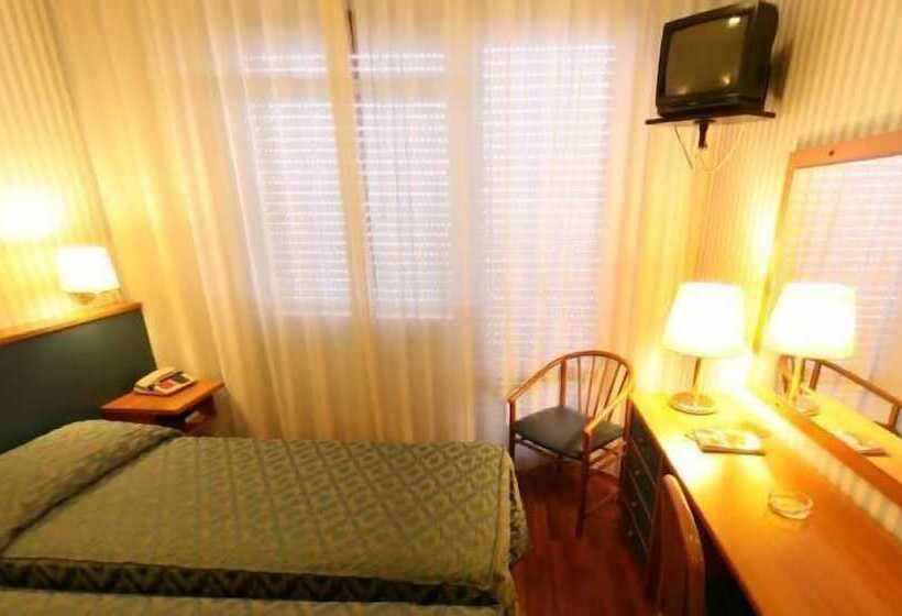Standardrum, B&b Hotel Riviera Celle Ligure