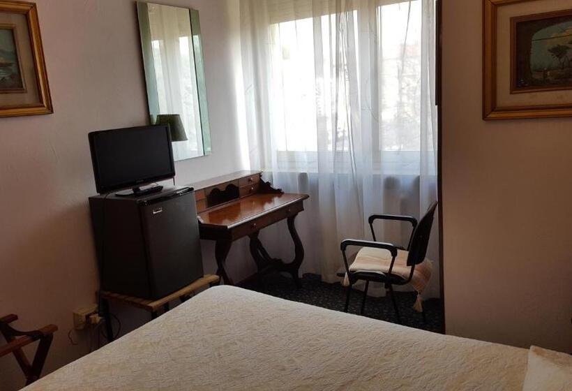 Chambre Standard Individuelle, Royal