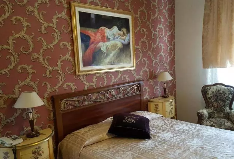 اتاق استاندارد, Royal