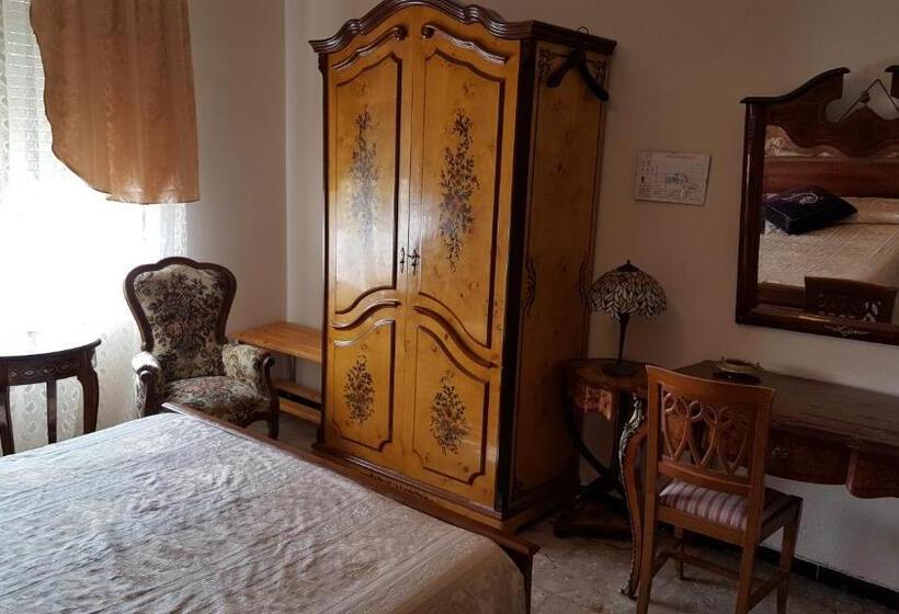 اتاق استاندارد, Royal