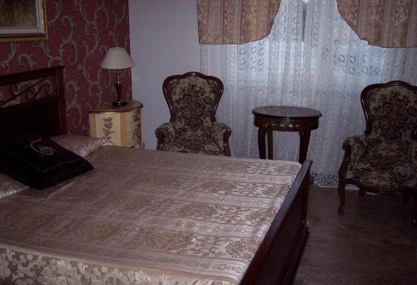 Chambre Standard, Royal