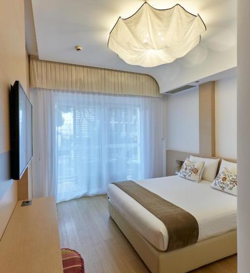 标准间带阳台, Saraceno Resort With Private Beach