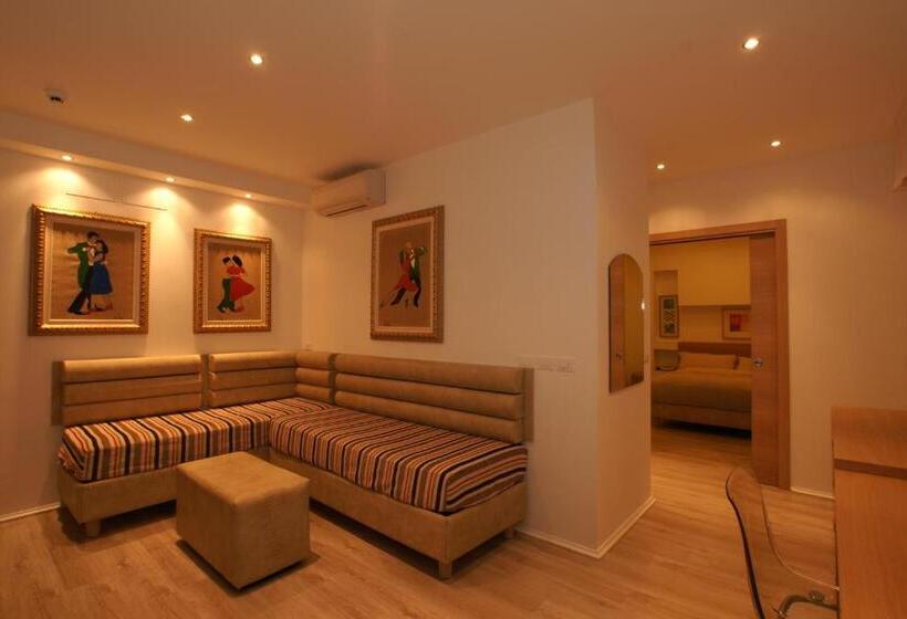 套房, Saraceno Resort With Private Beach