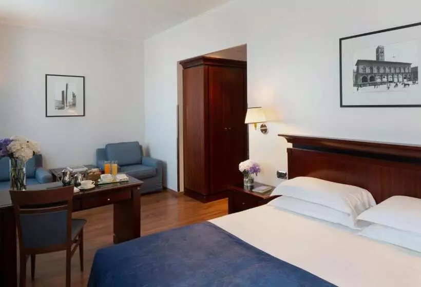 اتاق لوکس سه تخته, Starhotels Excelsior