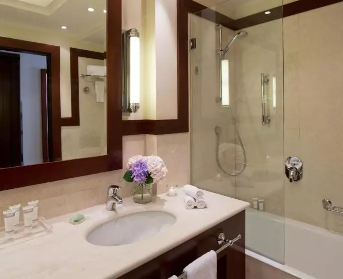 سوییت جونیور, Starhotels Excelsior