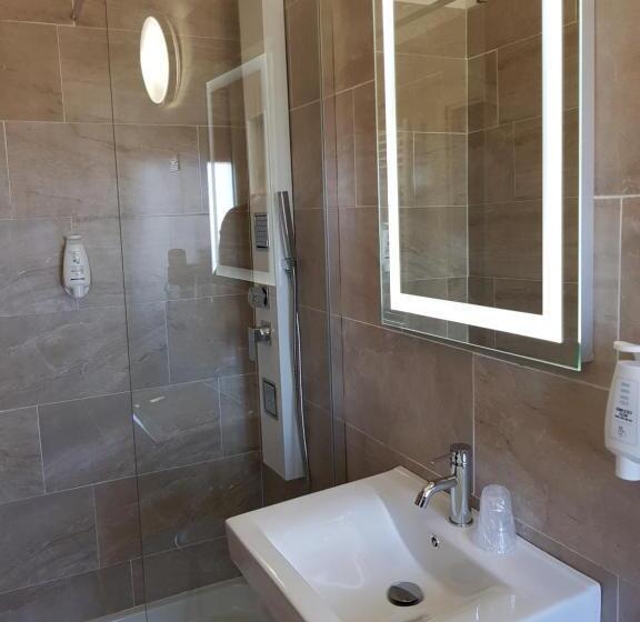 חדר סטנדרט, Valmarina