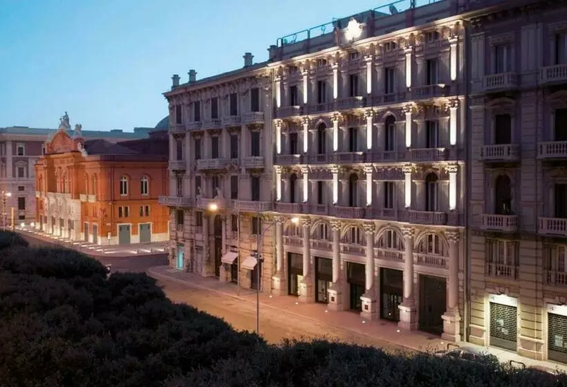 سوییت جونیور, Jr Hotels Oriente Bari