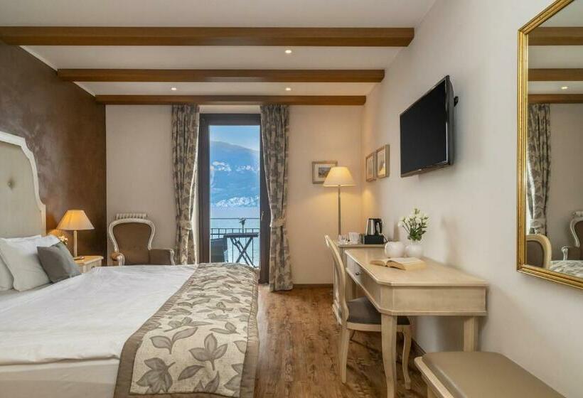 小型豪华套房, Lake Front Hotel Brenzone